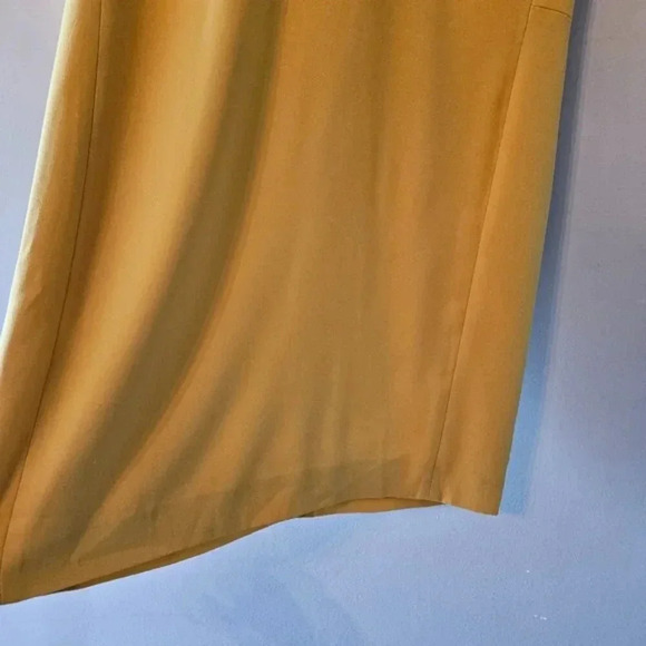 Aritzia Babaton Patricio Japanese Matte Crepe Mini Short Sleeve A-line Dress 6. - Picture 8 of 13